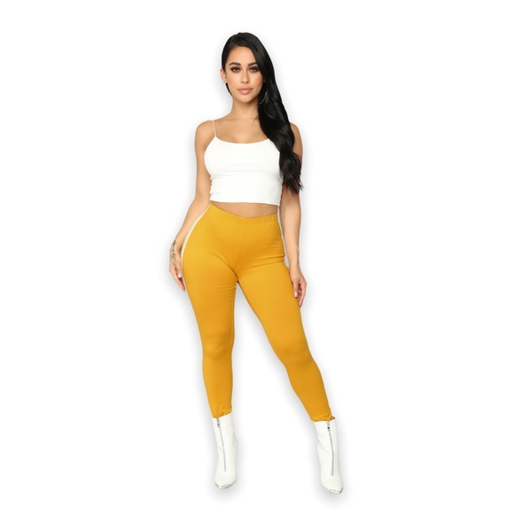 Feathers Womans Fleece-Lined Yellow White Striped High Waist Cropped Leggings - Picture 2 of 15